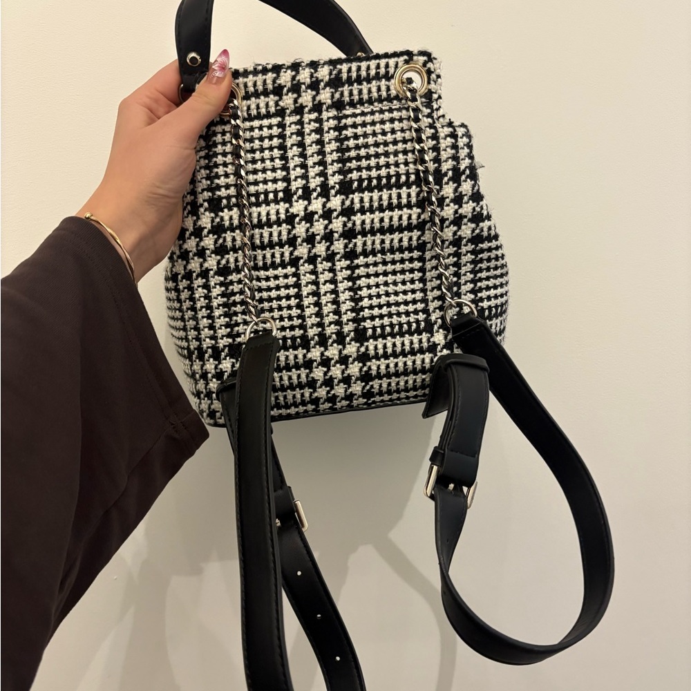 GUESS Monochrome Houndstooth Backpack - Picture 3 of 5